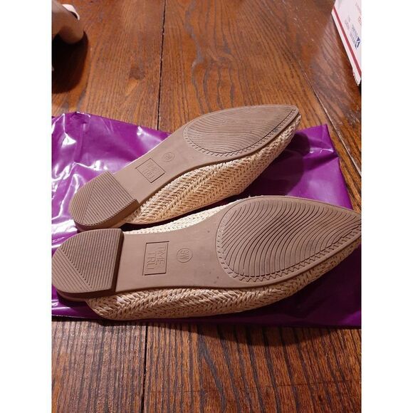 Good Used Condition 9W Tan Time & True Woven Slides Point Toe Shoes Memory Foam - Picture 4 of 4